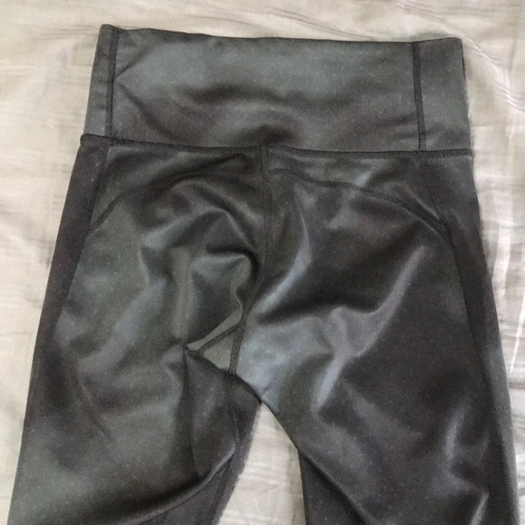 Adidas cropped leggings - Picture 2 of 2